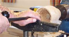 Hollowing out the legged bowl